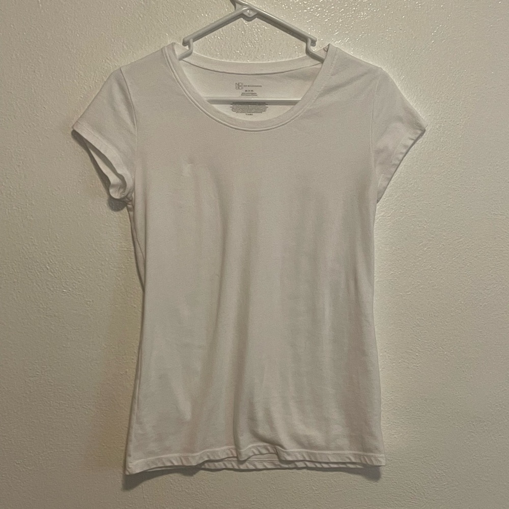 No Boundaries Arctic White Round Neck Tee Size Medium - Picture 2 of 6